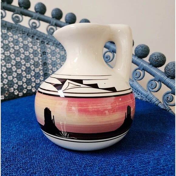 Vintage Cedar Mesa Signed Navajo Ceramic Water Pitcher/Jug - Picture 3 of 10